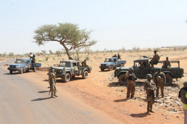 Mali : L’Armée neutralise 05 terroristes et récupère du matériel après une attaque à Tessit