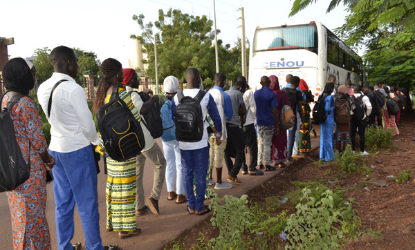Transport en bus universitaires : Le parcours du combattant pour les étudiants