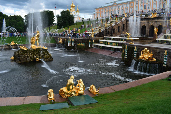 Les sculptures ornées d’or