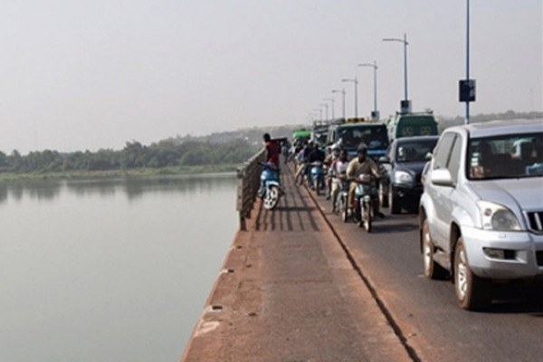 Faits divers, 3ème pont de Bamako : Un homme met fin à ses jours