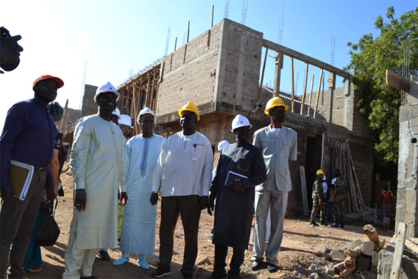Mali, Construction de la Maison des avocats :  Le ministre Kassogué sur le chantier à Bollé