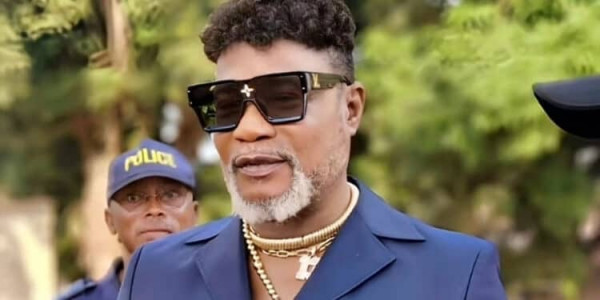 RDC : La star de la musique Koffi Olomidé convoqué par le CSAC