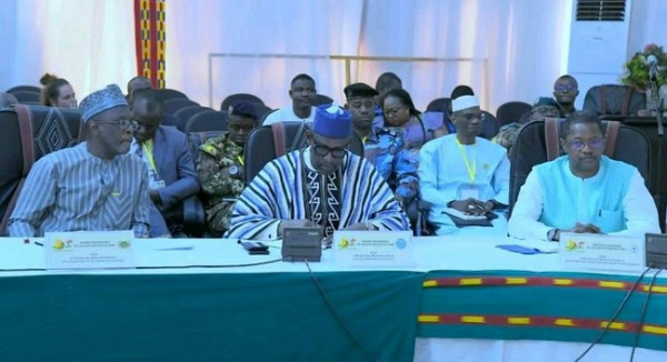 #Mali : Union africaine : Les États membres de l’AES exigent le respect de leur souveraineté