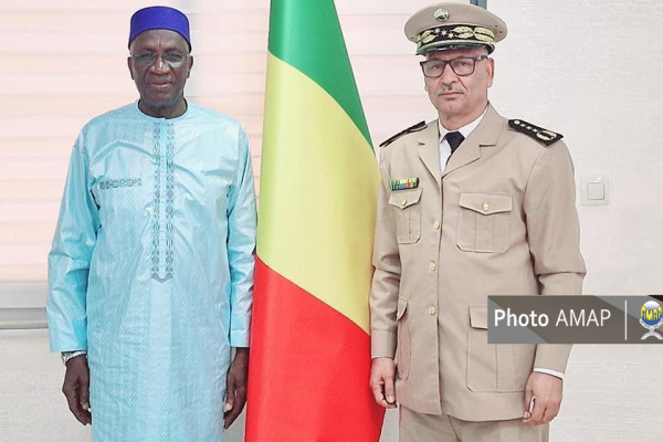 Éducation malienne : Le général Gamou, nouveau gouverneur de la Région de Kidal, reçu par le ministre de l'éducation nationale