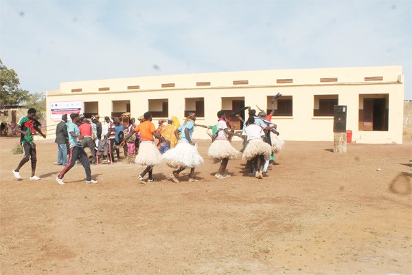 École fondamentale de Fougadougou : trois salles de classe réhabilitées et un bloc de latrines construit