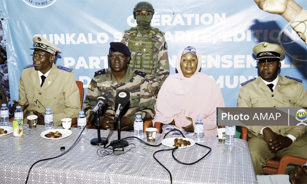 Sunkalo solidarité : Deux membres du gouvernement en communion avec la population de la Commune III