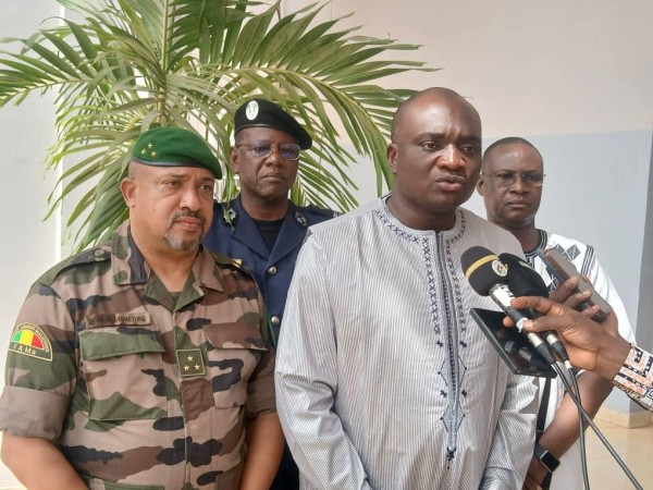 Mali : Le ministre Daoud Aly Mohamedine échange avec son homologue burkinabè