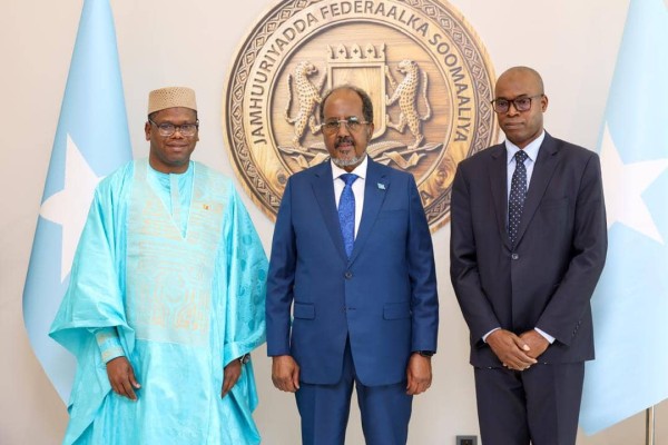Somalie : L’ambassadeur du Mali présente ses Lettres de créance au  Chef de l’État somalien