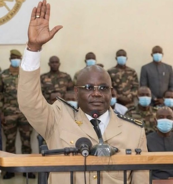 Koutiala : Le Général Harouna Samaké prête serment